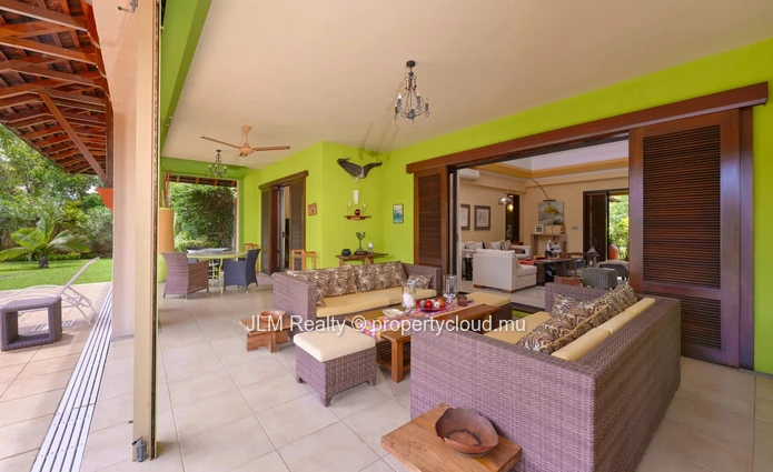 For Sale – Exquisite Villa in a Secure Golf Estate in Tamarin, Mauritius