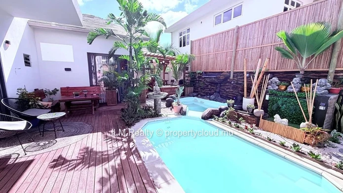 For Sale: Detached Villa with Garden and Pool in Tamarin. Mauritius