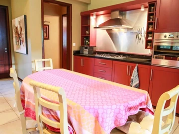 5 Bedroom Villa