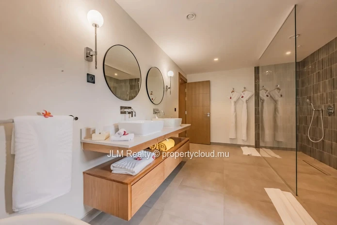 For Sale – Exceptional Brand-New Penthouse with Panoramic Views in Black River, Mauritius