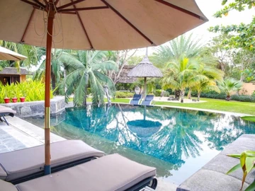 5 Bedroom Villa