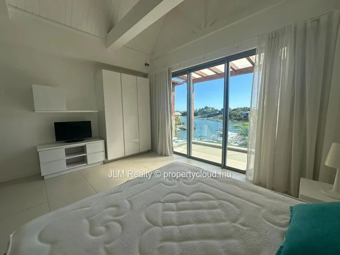Superb penthouse for rent in the marina in Black River, Mauritius
