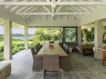6 Bedroom Villa