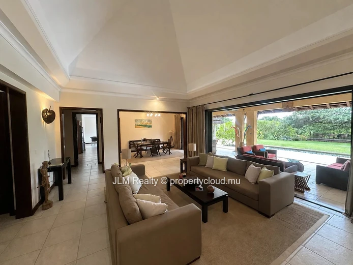 For Rent : Prestigious 4-Bedroom Villa with Pool on Large Plot, Tamarina, Mauritius