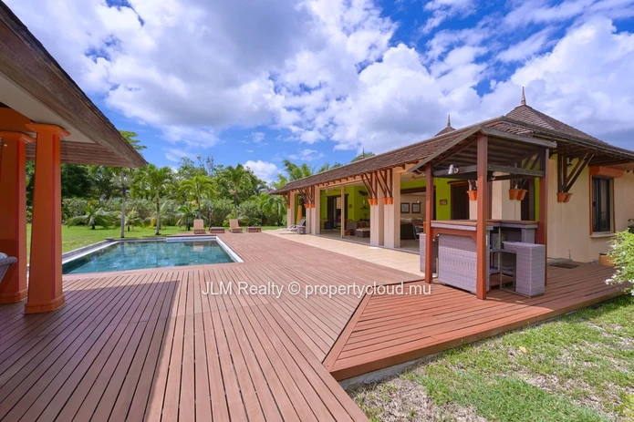 For Sale – Exquisite Villa in a Secure Golf Estate in Tamarin, Mauritius