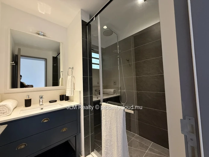 Appartement à vendre à St Antoine, Île Maurice – Vue mer panoramique, 3 chambres avec terrasses généreuses