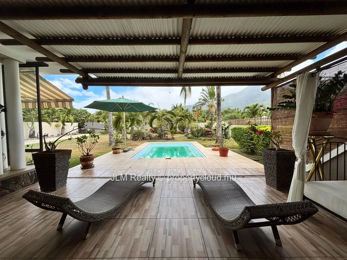 Spacious Villa with Pool, Garden and Mountain View for Sale in a Secure Estate – Petite Rivière Noire, Mauritius
