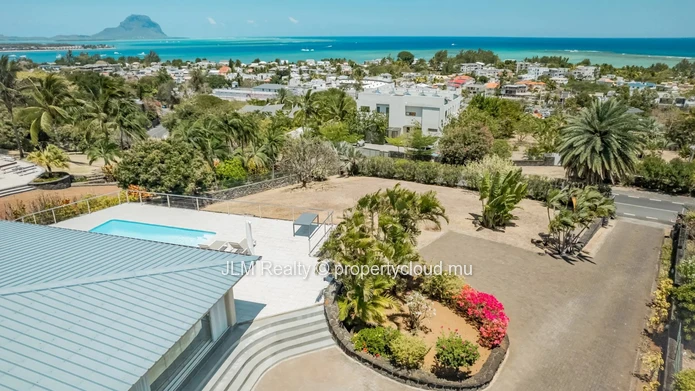 Stunning villa with panoramic views of the sea and Le Morne for sale in Rivière Noire, Mauritius