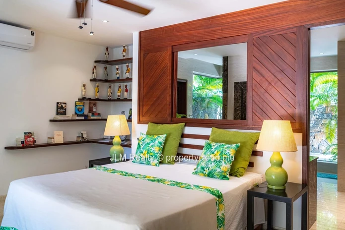 Villa d'Exception de 8 Chambres avec Vue Golf à Vendre sur la Côte Est de l'Île Maurice.