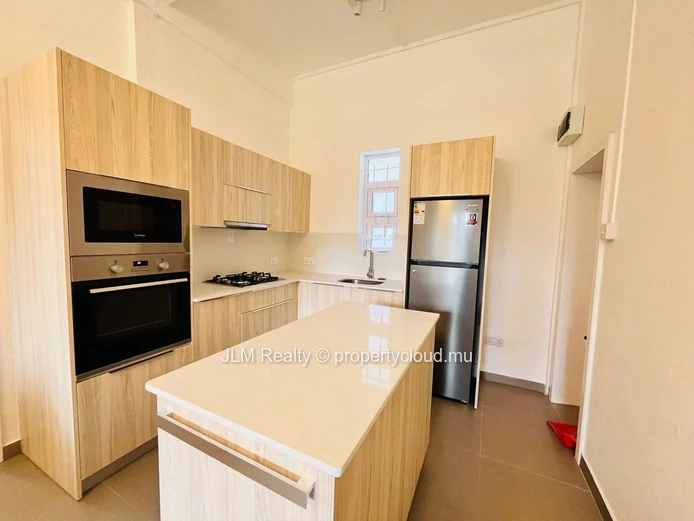 Stylish Ground-Floor Apartment with Garden View for Rent in Floreal, Mauritius