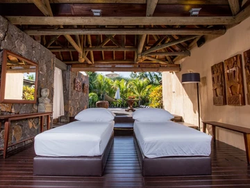 5 Bedroom Villa