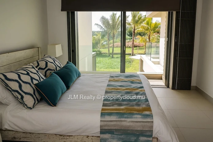 Charming Waterfront Duplex for Rent in Calodyne, Mauritius