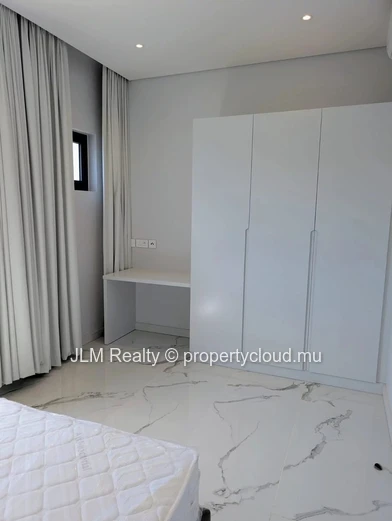 Penthouse avec rooftop privatif et piscine à vendre à Pointe aux Canonniers, Île Maurice