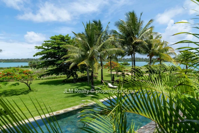 Prestigious Villa with Panoramic Ocean and Golf Views in an Exclusive Estate on the East Coast of Mauritius