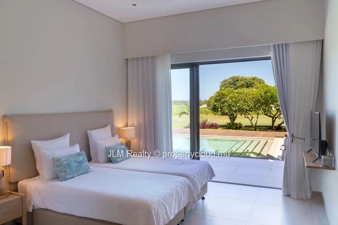 Prestigieuse duplex à vendre dans un domaine golfique sur la côte est de l’Île Maurice