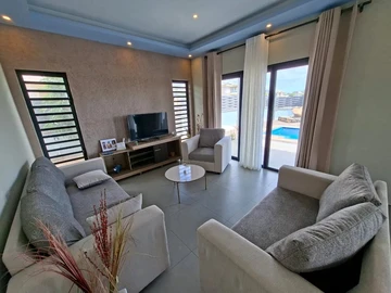 4 Bedroom Villa
