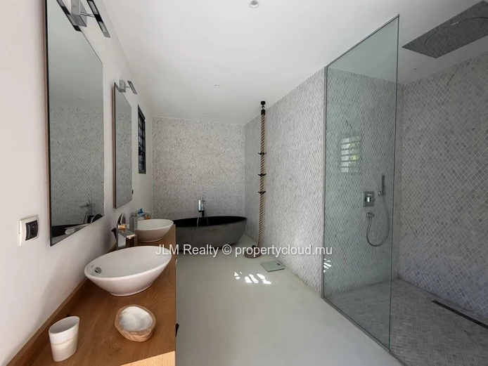 For Sale: Prestigious Contemporary 5-Bedroom Villa in Tamarin, Mauritius