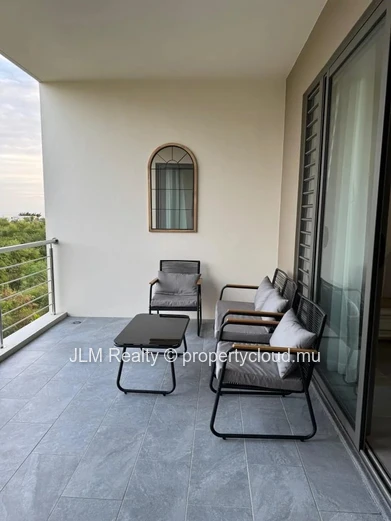 Appartement contemporain avec accès à piscine commune à louer à Cascavelle, Île Maurice, proche de toutes les commodités