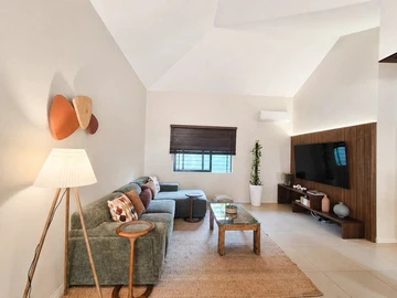 4 Bedroom Villa