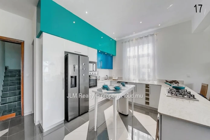 Penthouse with Sea View and Beach Access – Trou d’Eau Douce, Mauritius