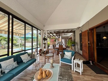5 Bedroom Villa