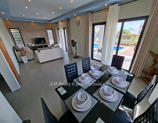 Contemporary Villa for Long-Term Rent in a Secure Estate in Flic en Flac, Mauritius