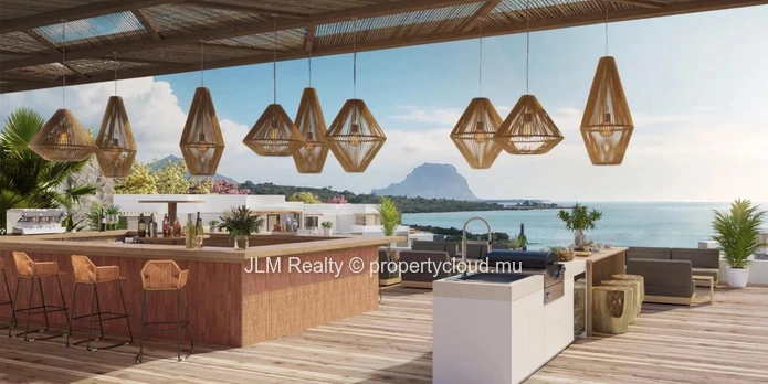 Superbe penthouse à vendre dans une résidence pieds dans l’eau avec vue sur le Morne Brabant situé à Rivière Noire, Î...