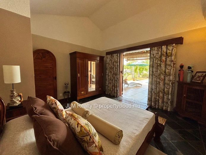 Spacious Villa with Pool, Garden and Mountain View for Sale in a Secure Estate – Petite Rivière Noire, Mauritius