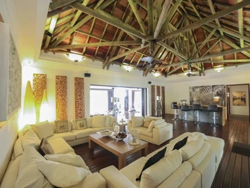 5 Bedroom Villa