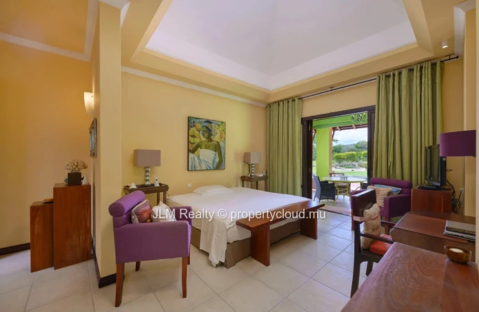 For Sale – Exquisite Villa in a Secure Golf Estate in Tamarin, Mauritius