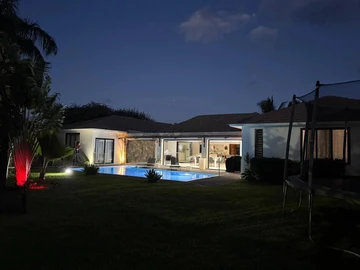 4 Bedroom Villa