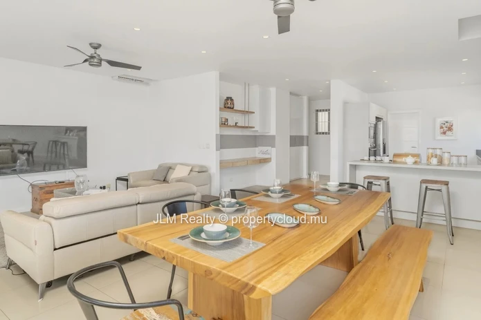 Penthouse de 3 chambres à louer à Trou aux Biches, Île Maurice – Location longue durée – Vue océan