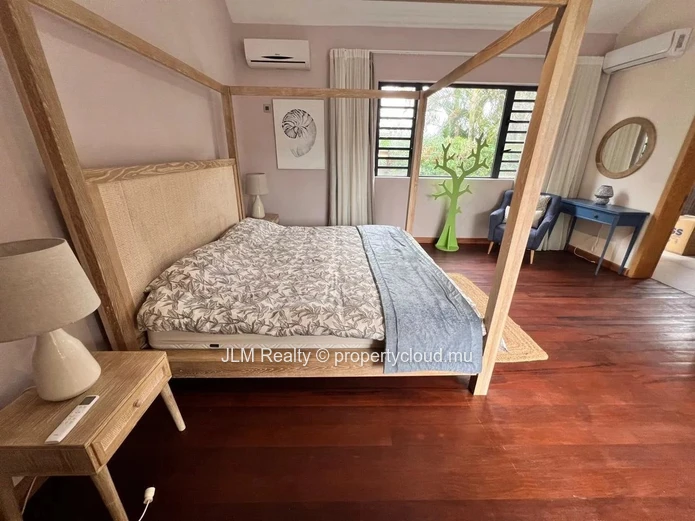 Spacious Furnished Villa with Swimming Pool for Rent in Tamarin, Mauritius – Close to the Beach and Amenities