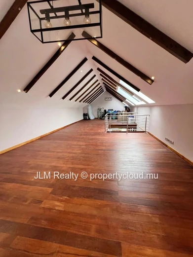 Spacious Furnished Villa with Swimming Pool for Rent in Tamarin, Mauritius – Close to the Beach and Amenities