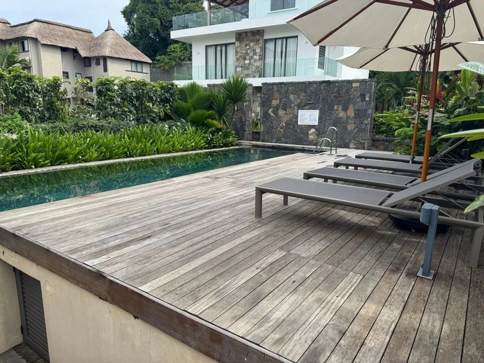 À vendre – Appartement pieds dans l’eau dans une résidence sécurisée à Tamarin, Île Maurice