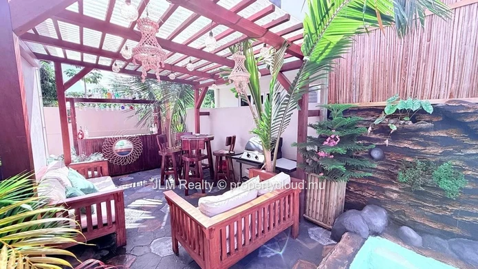 For Sale: Detached Villa with Garden and Pool in Tamarin. Mauritius