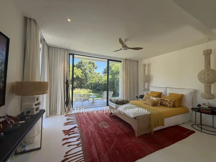 For Sale: Prestigious Contemporary 5-Bedroom Villa in Tamarin, Mauritius