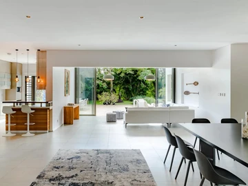 4 Bedroom Villa