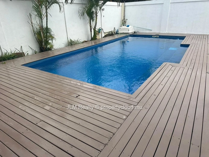 Spacious villa with swimming pool for rent in a friendly residential area of Black River, Mauritius