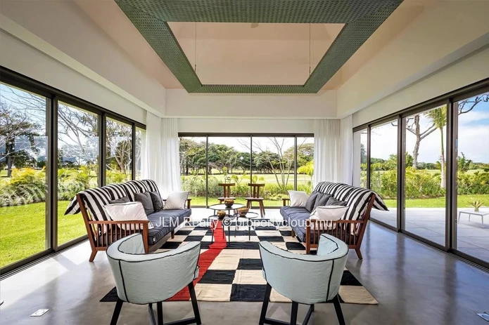 Luxurious villa for sale in a golf estate on the east coast of Mauritius