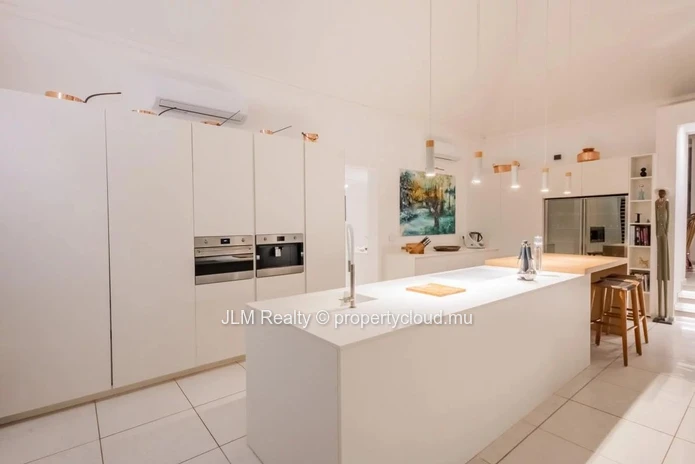 Exceptional Villa with Panoramic View and 25 meter Swimming Pool for Sale in Black River, Mauritius