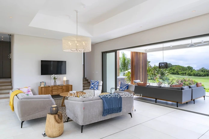 Prestigious Villa with Panoramic Mountain and Golf Views for Sale in the East of Mauritius