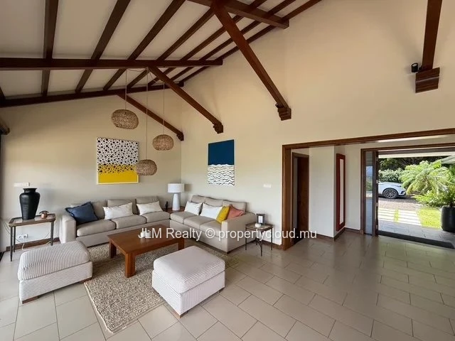 For Rent: 4-Bedroom Villa with Large Pool and Open Views, Belle Vue Harel, Mauritius