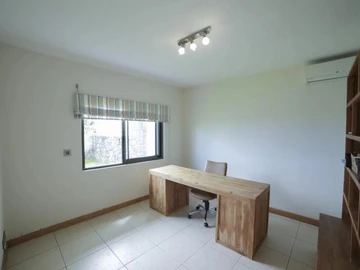 5 Bedroom Villa