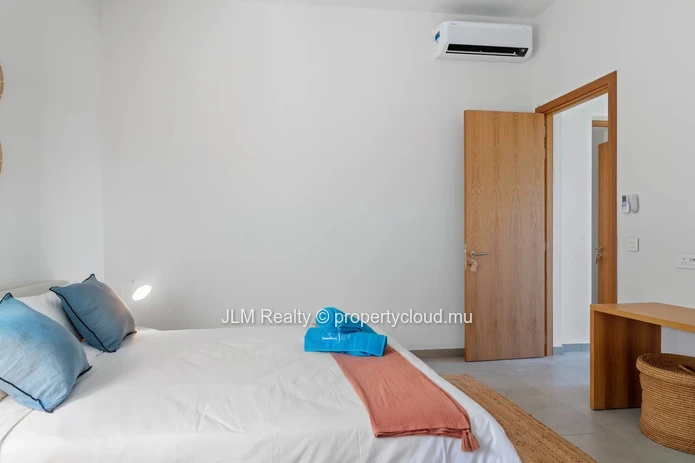 Modern Penthouse with Private Pool and Rooftop for Rent in Pereybère, Mauritius