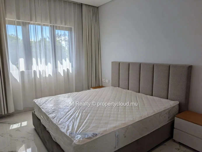 Penthouse avec rooftop privatif et piscine à vendre à Pointe aux Canonniers, Île Maurice