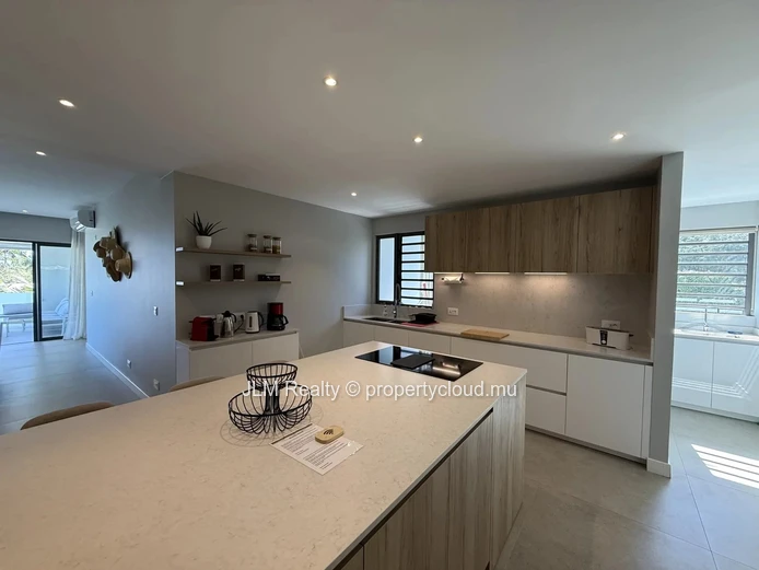 Spacieux appartement 3 chambres en suite avec grande terrasse, Rivière Noire, Maurice